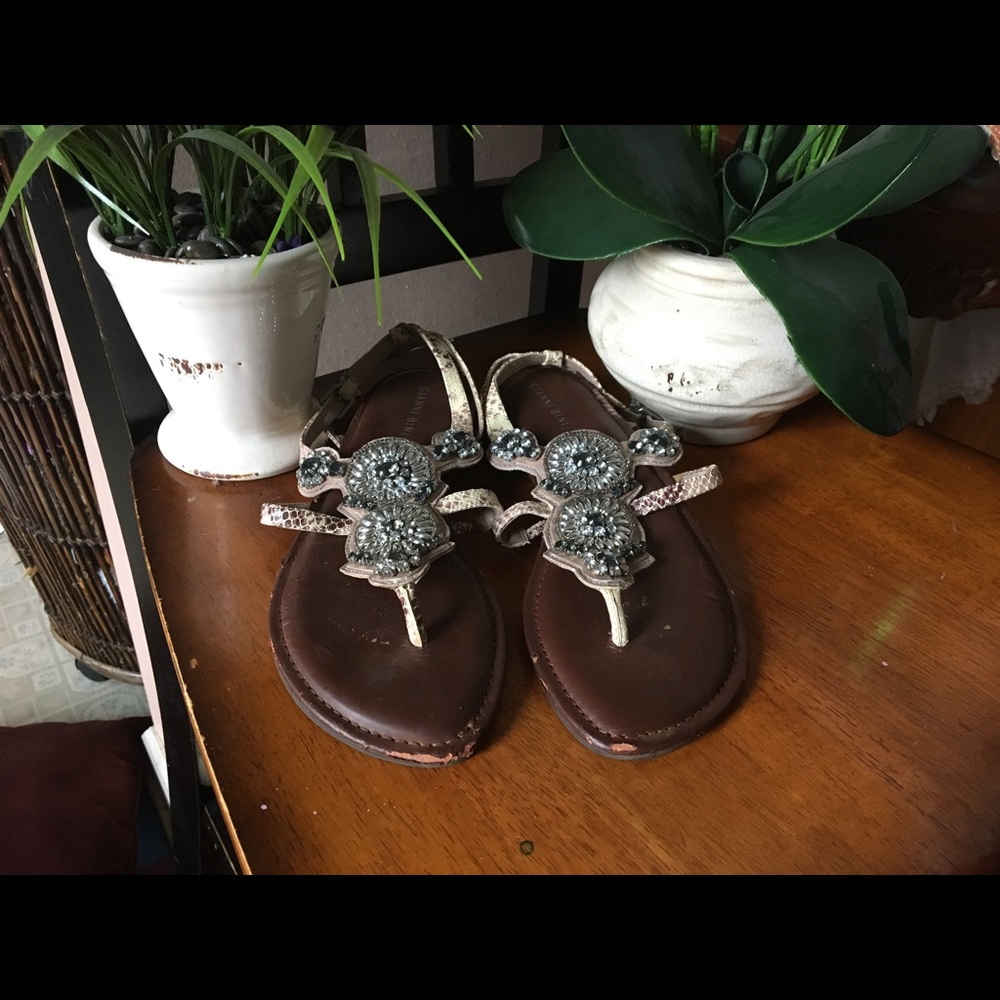 *FREE Gianni Bini Sandals*